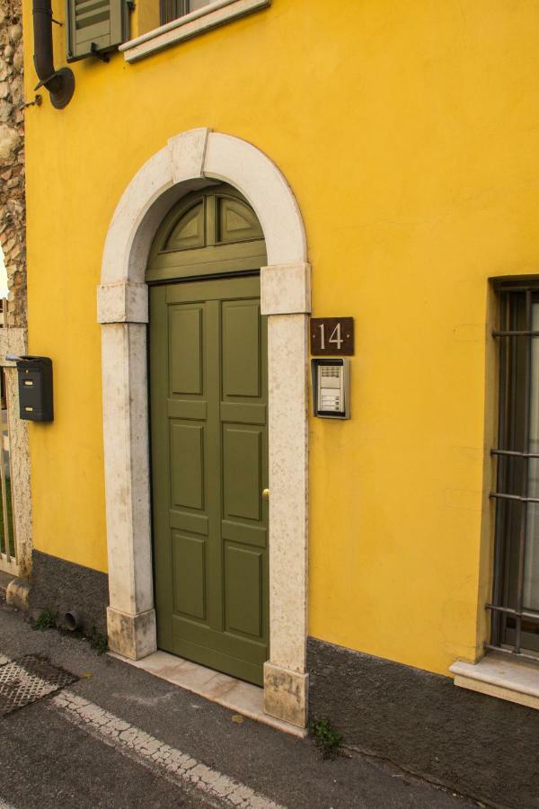 Goccia Di Lago Desenzano del Garda Kültér fotó