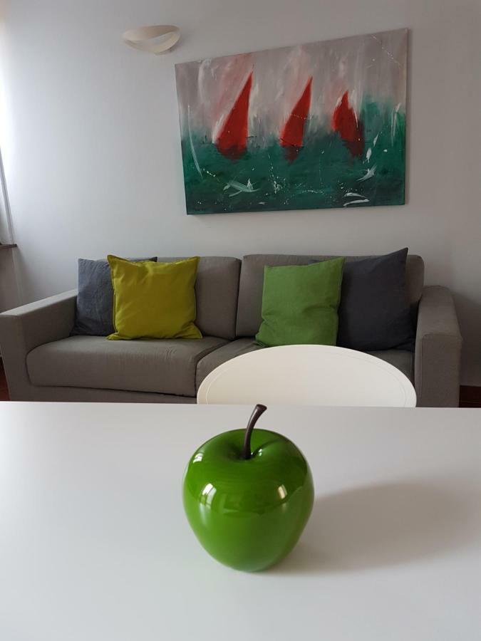 Goccia Di Lago Desenzano del Garda Kültér fotó